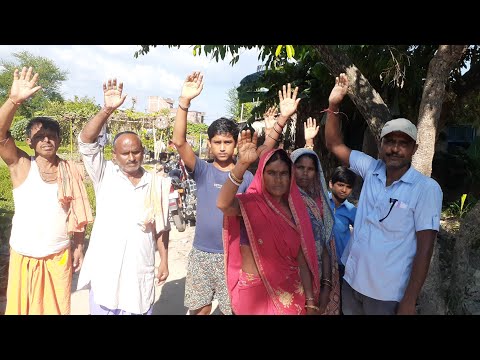 HARALKHI: फुलहर में घटिया नाला निर्माण को लेकर ग्रामीणों ने किया प्रदर्शन।