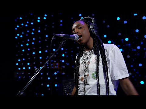 Dua Saleh - Buzzin (Live on KEXP)