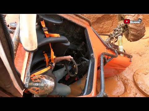 O Bicho pegou no 2°Desafio Radical 4x4 de Colombo /Jeep Willys F75 Gaiola V8 Toyota Band & Troller