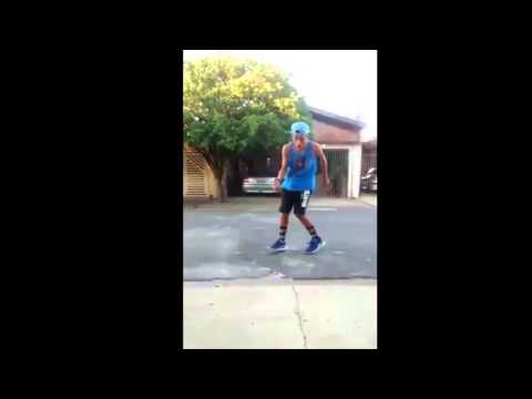 Mc Leeki Dançando Passinho do romano ( Prévia Oficial ) 2014