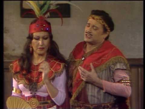 JOSEFINA MENESES PEDRO LAVIRGEN  cantan el Dúo de la Zarzuela El DUO DE LA AFRICANA