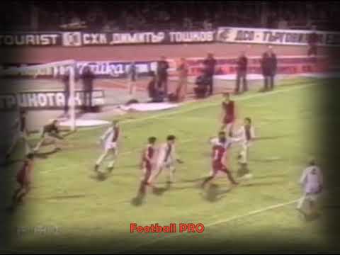 ECC 1981-82. Round of 16. CSKA Sofia - Glentoran FC. Highlights.
