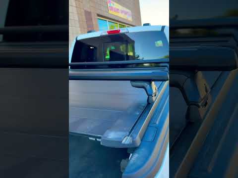 Yakima Skyline Towers + HD Crossbars Truck Bed Rack w/ RetraxPro XR Tonneau Cover On Ford F150