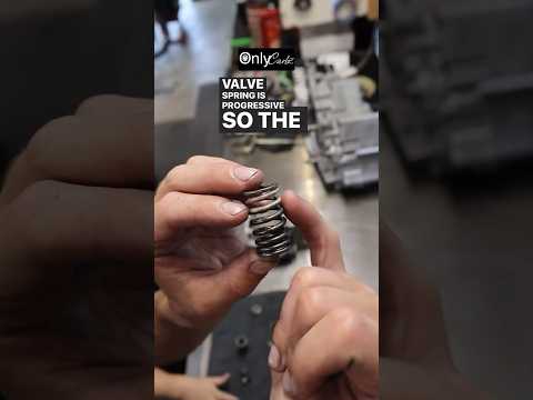 Valve springs have a top and bottom. #iykyk #valvesprings #klx110 #cylinderhead #pitbike #onlycarbz