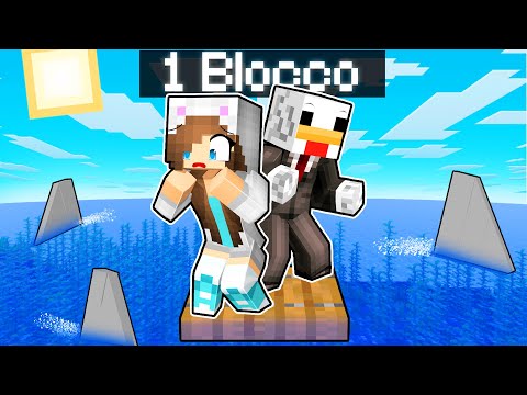 MINECRAFT MA GIOCHIAMO BLOCCATI IN SOLO 1 BLOCCO SULL'ACQUA!