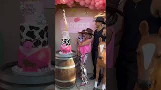 Chanel West Coast’s baby threw the boots😂