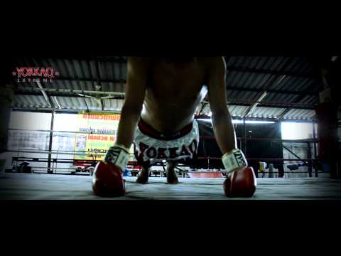 YOKKAO EXTREME 2013: Saenchai MuayThaiGym vs Diesellek Aoodonmuang THAILAND COMES TO MILAN