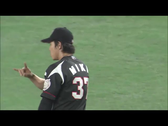 【10回裏】守備で魅せた!! マリーンズ・三木がナイスプレーでもり立てる!! 2016/4/5 H-M