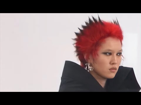 Homey & futuristic by Marrknull for F/W 22-23, LFW | FashionTV | FTV