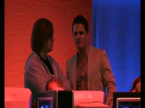 Rakaka Gamescom 2009 - Sam after the assault talks with Joe