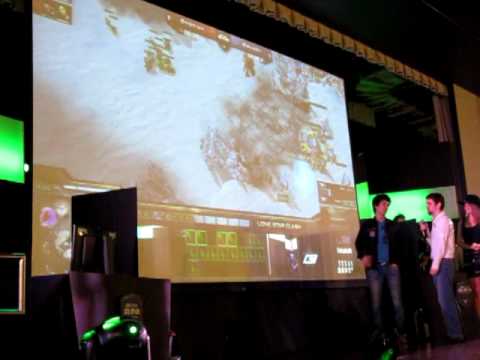 Axel and Rotti grilling Destiny after his loss to Grubby