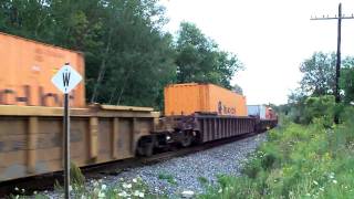 preview picture of video 'CP Train Crosses Township Rd 8 Near Drumbo ON'