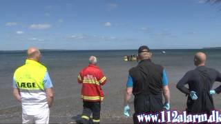 preview picture of video 'Redning Drukneulykke Havet Strandvejved  Høll 22/06-2014. Kl. 14:39.'