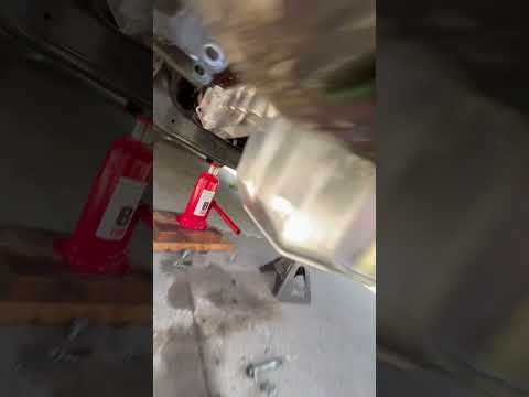 ￼ New gasket and oil pan replacement on dodge charger rt