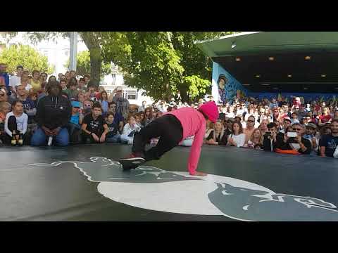 BBoyCalle 🇸🇪 vs BGirlTerra 🇬🇧 Final TOP16 #montreuxAcrobaties
