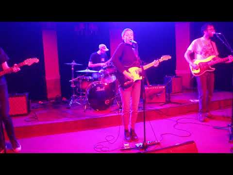 Anna Burch - Asking 4 a Friend (Live at Der Rathskeller)