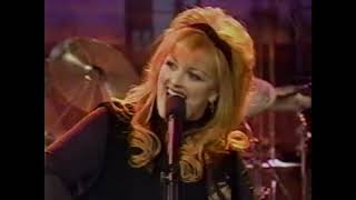 Wynonna Judd on Rosie O&#39;Donnell Show - When Love Starts Talkin&#39; &amp; She Is His Only Need (1997)