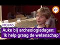Auke (8) graaft mee bij een echte archeologische opgraving