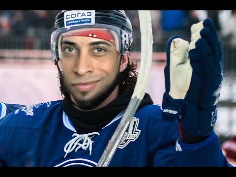 Рикардо Милос стал хоккеистом!!!!!!!!!!!!!!!! шок