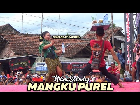 VIRAL❗️NIKEN JOGET BARENG PENJUAL ES. LAGU MANGKU PUREL JARANAN MAYANGKORO ORIGINAL Live Jombang
