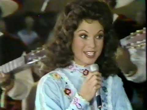 Anacani dancing with Lawrence with Chapanecas.