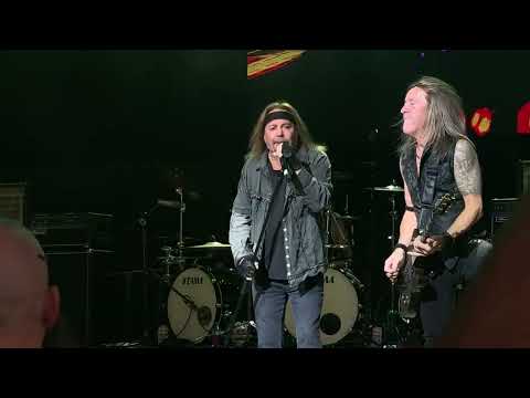 Vince Neil - Bethel, NY - August 3, 2025 back on stage after being told by doctors he wouldn’t 