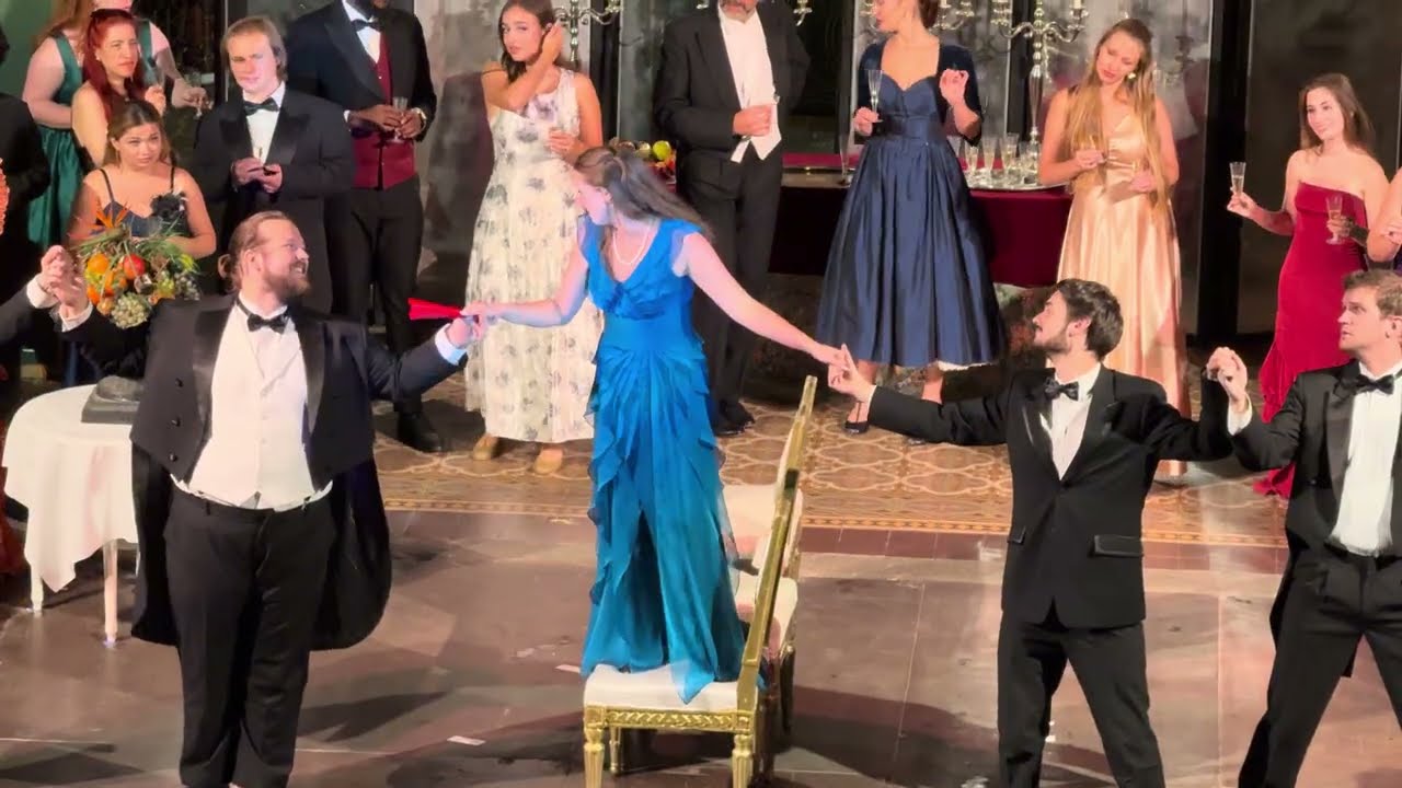 Promotional video thumbnail 1 for Caroline Duers - Soprano