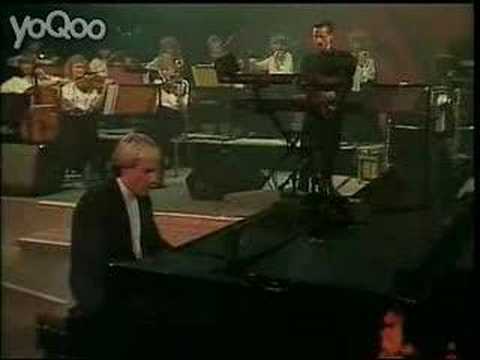 Richard Clayderman 太阳最红 毛主席最亲