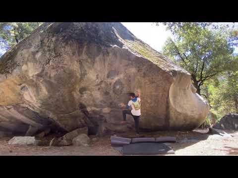 Dominator V12- Camp 4, Yosemite