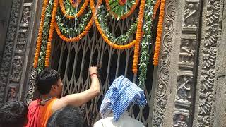 preview picture of video 'मुण्डेश्वरी ⛳माईया के आरती के बाद मंदिर दोपहर 12:30खुलते हुए  mundeshwari dham opening'