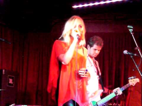 Lizzy Pattinson singing Don't talk me down