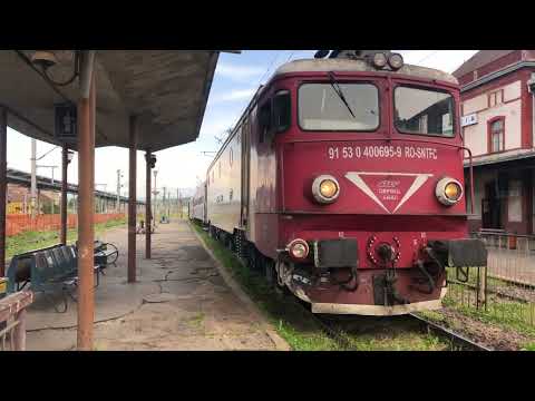 R 2709 Petrosani-Simeria, soseste in Gara Simeria