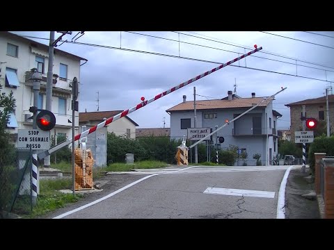 Spoorwegovergang Giovi (I) // Railroad crossing // Passaggio a livello