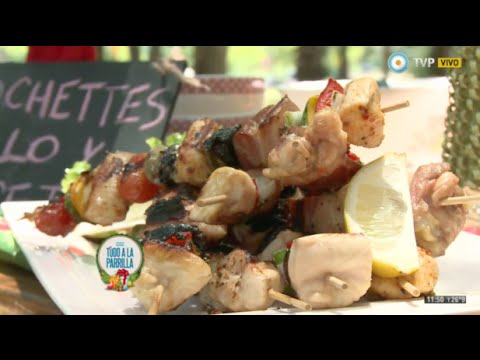 Brochettes de pollo y panceta a la parrilla