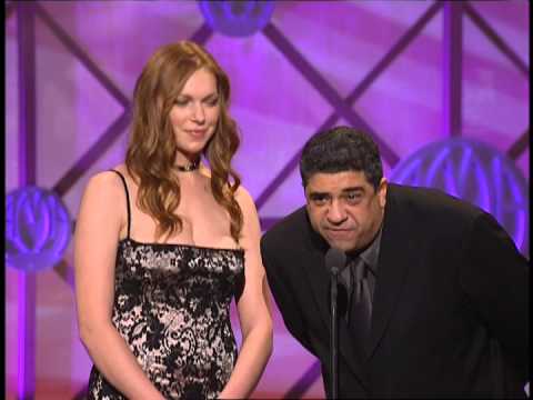 Aerosmith wins Favorite International Artist Award -- AMAs 2001