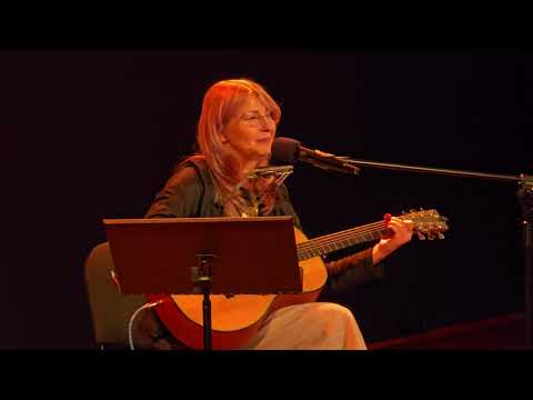 Mama ci mówiła / Joanna Mioduchowska