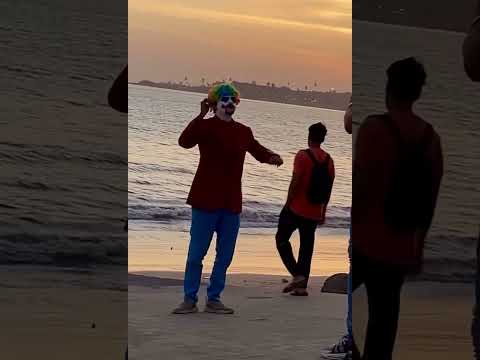 Jeena Yahan, Marna Yahan, Iske Seba Jana Kahan #shorts #comedy #meranaamjoker #mumbai #versovabeach