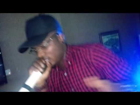 9jaSound Henry Knight Performed at Club Destiny Suite