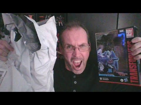 GotBot Goes Live: Transformers Roundtable Thoughts, First Legacy is?, Cang Toys and an Unboxing