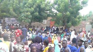 preview picture of video 'Friday night celebration in Segou, Mali'