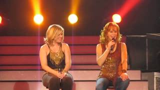 Kelly Clarkson &amp; Reba - How Blue &amp; One Promise Too Late - Jonesboro