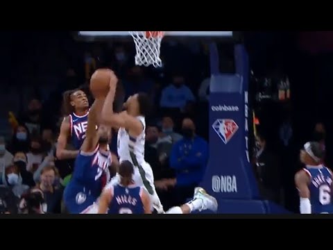 Giannis Antetokounmpo Bullying Kevin Durant In The Paint