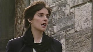 Enya - Na Laetha Geal M'Óige (Val Doonican's Homeward Bound, BBC, 1989) • HD/HQ