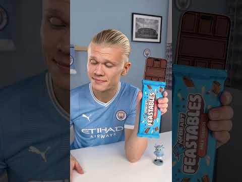 How to Give a Gift Chocolate to Best Friend 😂🍫#football #haaland