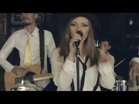 Angela Fiore - Ancora Un Minuto