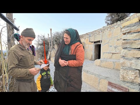 A trip to the city for dreams: A nomadic lady looking for doors and windows