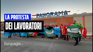 La protesta dei lavoratori Panorama: "Licenziamenti e sospensioni per pochi minuti di ritardo"