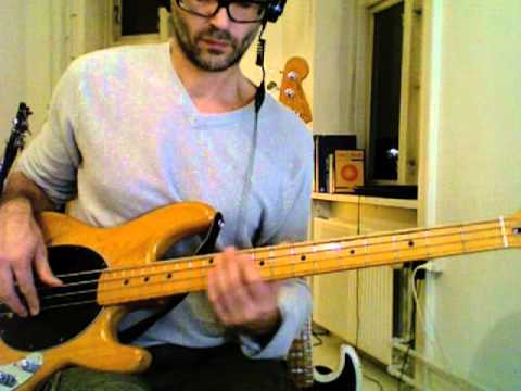 L177 Smooth E minor melodic bass fill