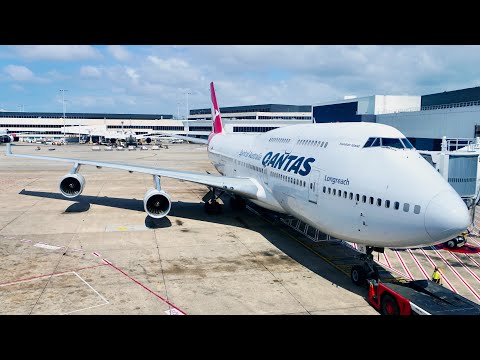 Qantas Premium Economy Review - Boeing 747-400 - Sydney to Hong Kong (QF127) Video