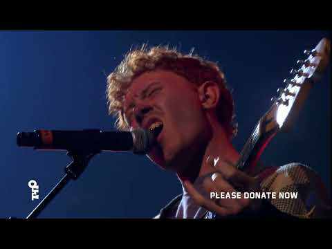 KING KRULE together for Palestine concert -out getting ribs 